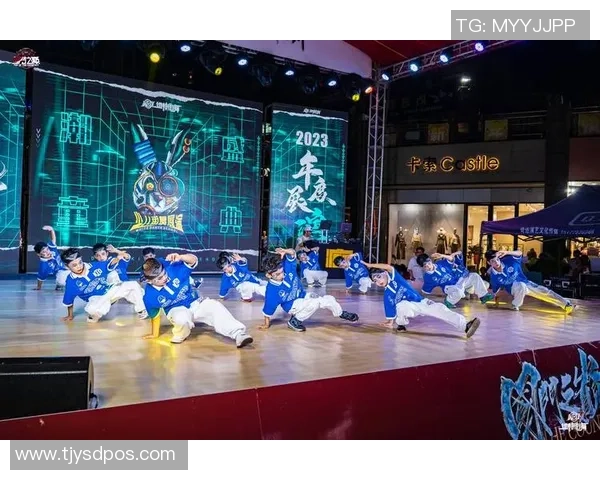 街舞魅力无限：深入成都街舞队灵活性与创意的探索之旅